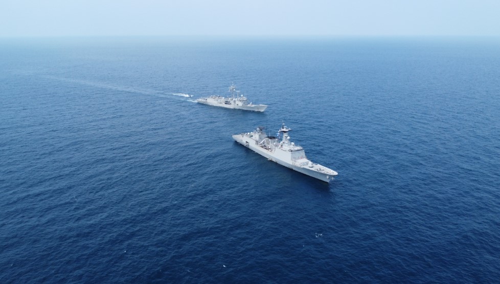 Wan Geon' and “Santa Maria” in formation exercise