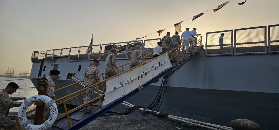 Arrival of the representatives of the invited countries on the frigate ‘Luigi Rizzo’.