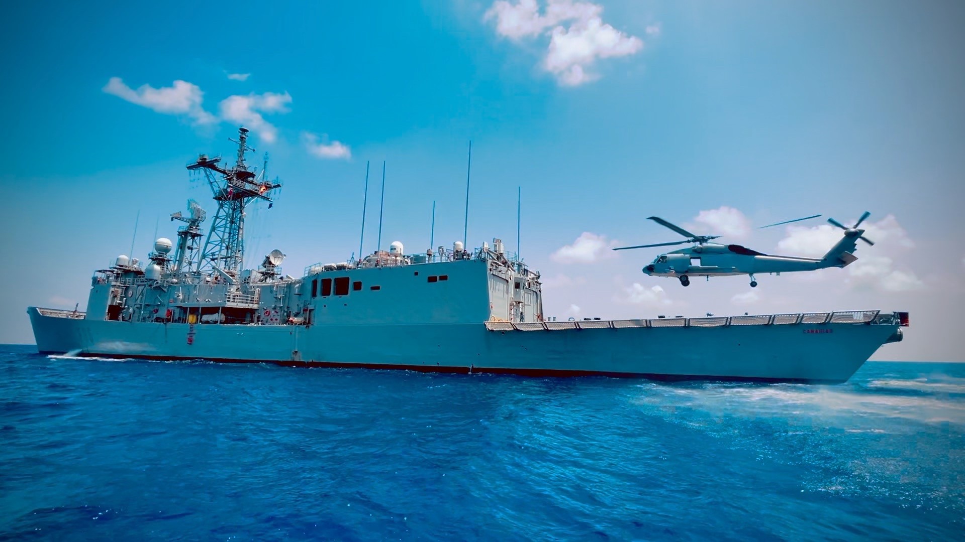 The frigate F-86 'Canarias' and the SH60-F helicopter deployed in Operation ‘Atalanta’