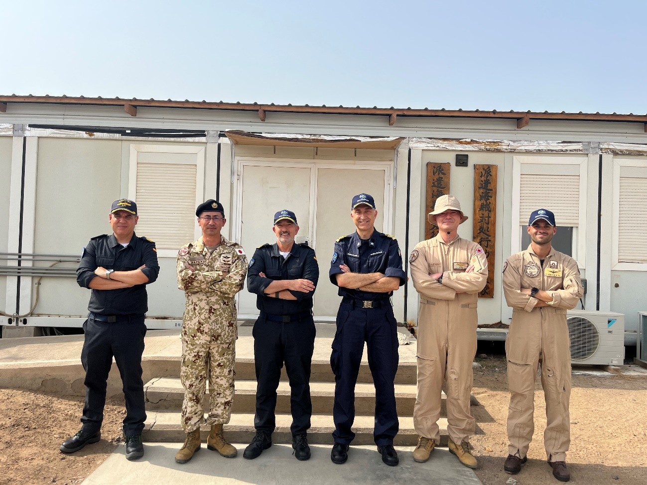 Foto de familia tras la visita