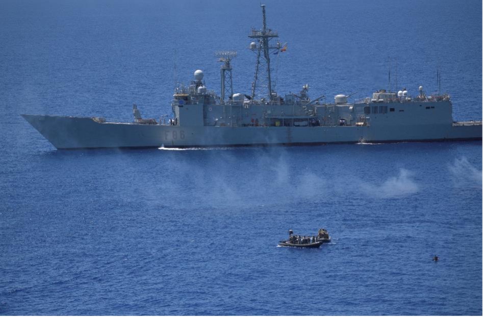 The F-86 frigate ‘Canarias’ during anti-piracy action