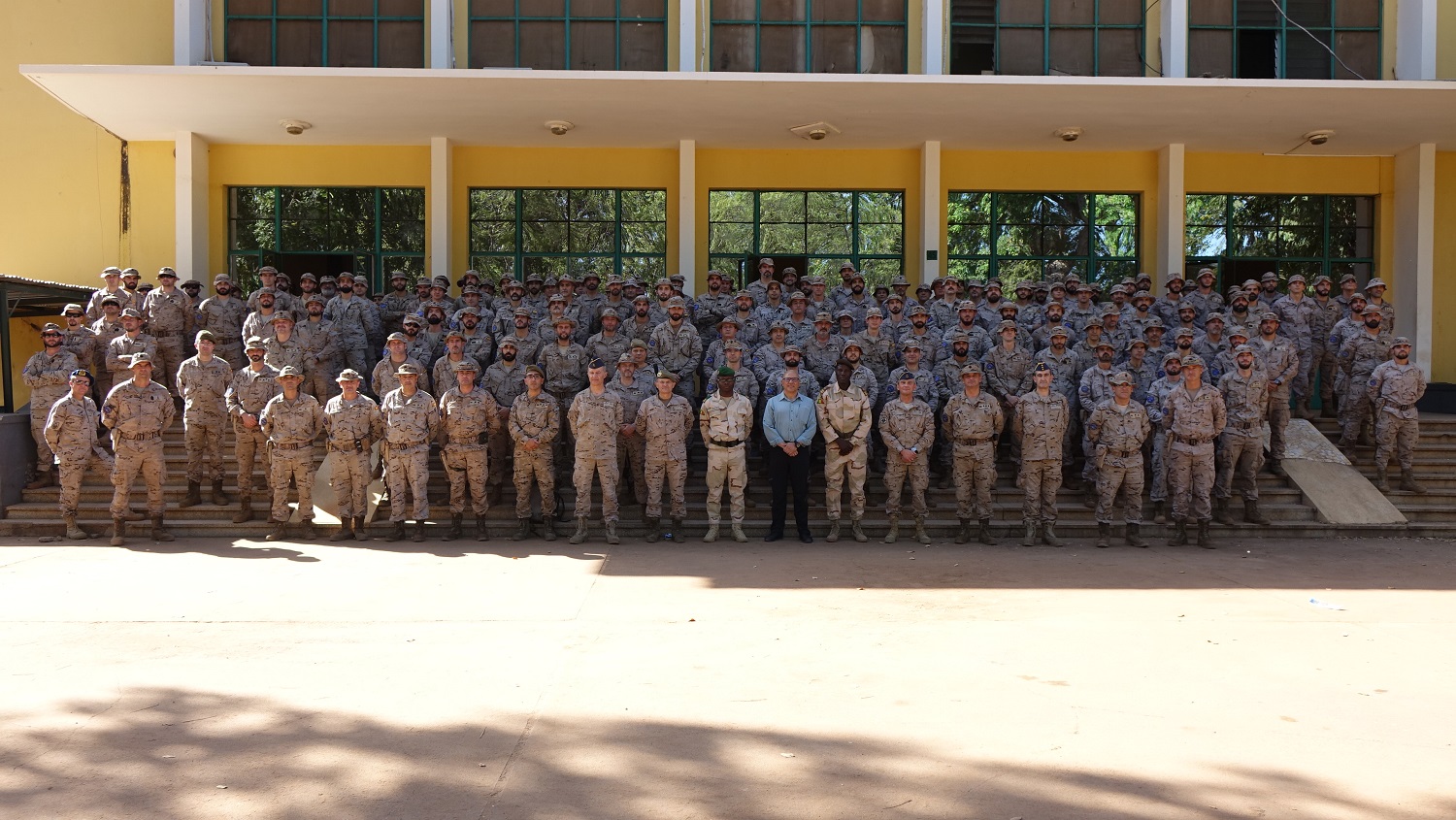 The Secretary of State for Defence visits Spanish troops deployed in Mali