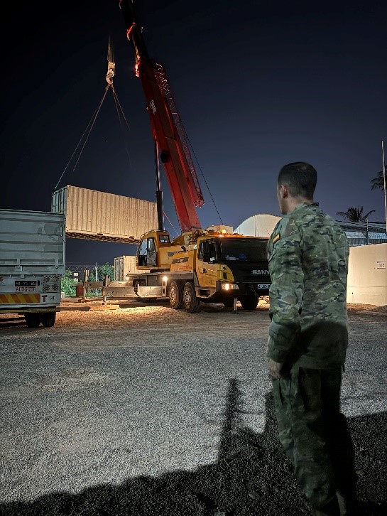 Unloading of containers coming from Chimoio at Maputo Detachment