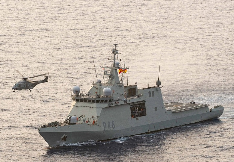 The OPV Furor conducting training with an Italian helicopter
