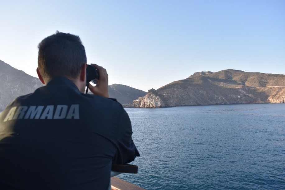 Naval presence on the rock of 'Vélez'