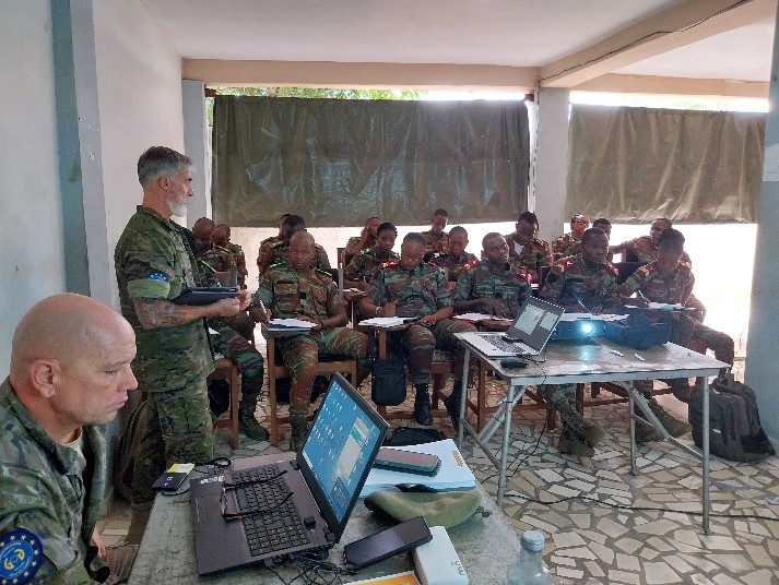 Imagen de una clase de Supplying Officer