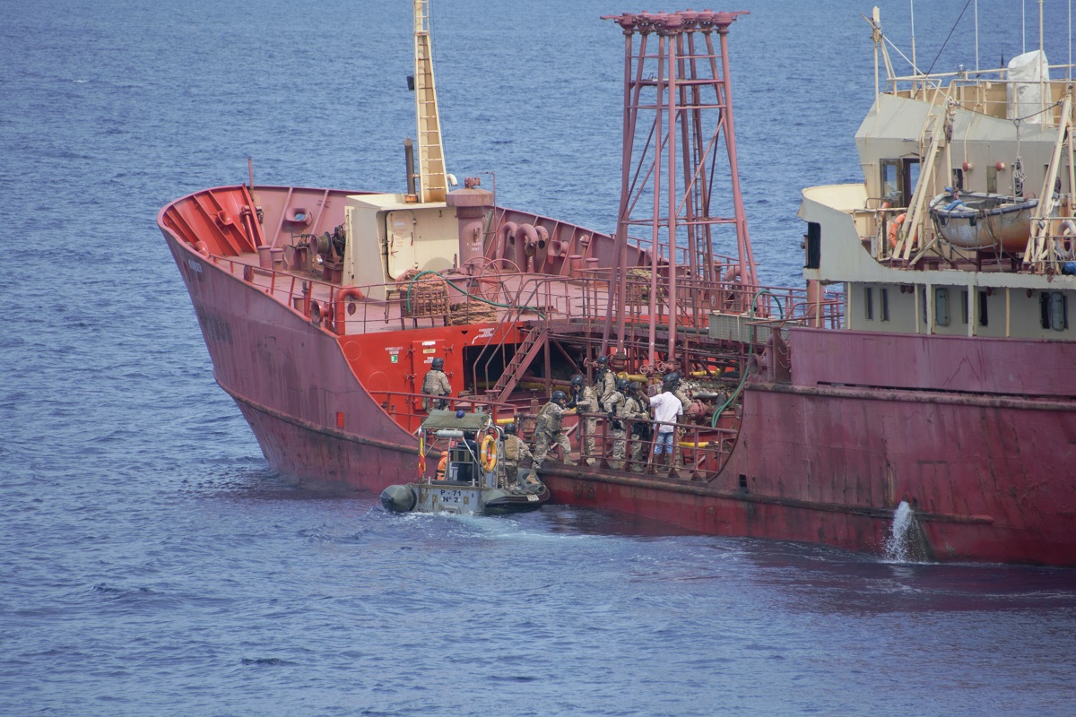 El patrullero “Serviola” libera de un secuestro a un buque mercante de bandera nigeriana
