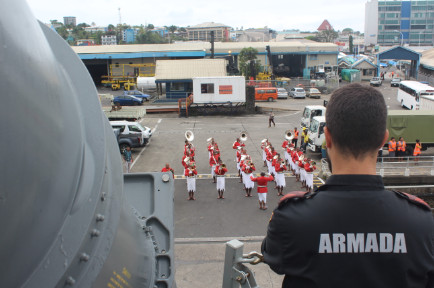La fragata ‘Méndez Núñez’ finaliza su estancia en Suva
