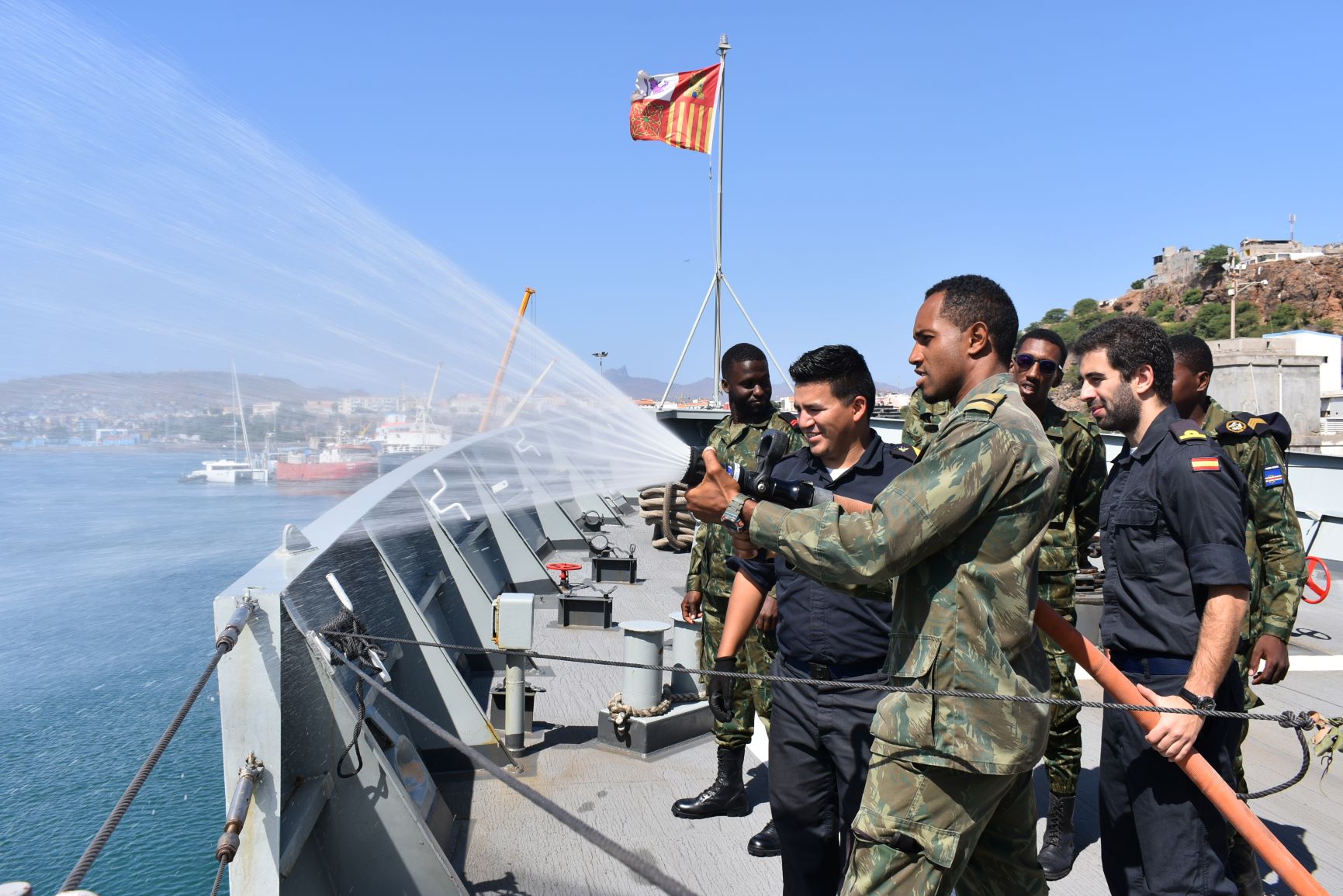 The patrol boat ‘Atalaya’ collaborates with the Armed Forces of Cape Verde in Praia