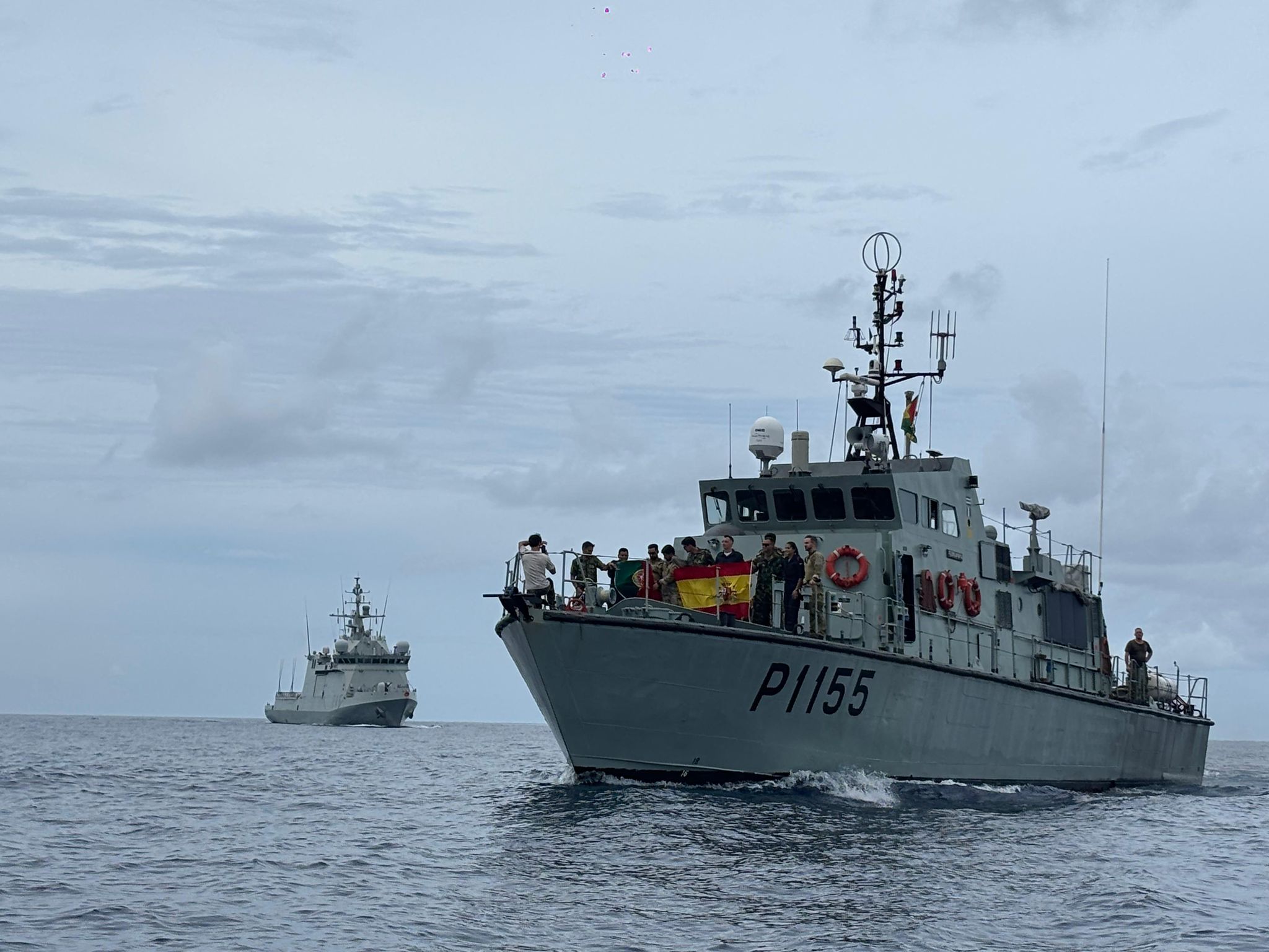 OPV FUROR and the NRP CENTAURO during the Passex