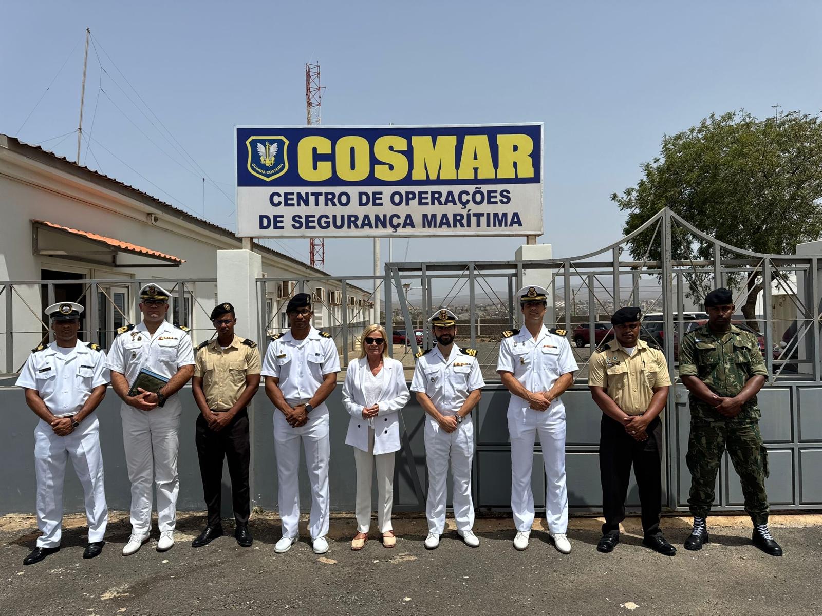 Actividades de Apoyo a la Diplomacia de Defensa junto a la embajadora de España en Cabo Verde