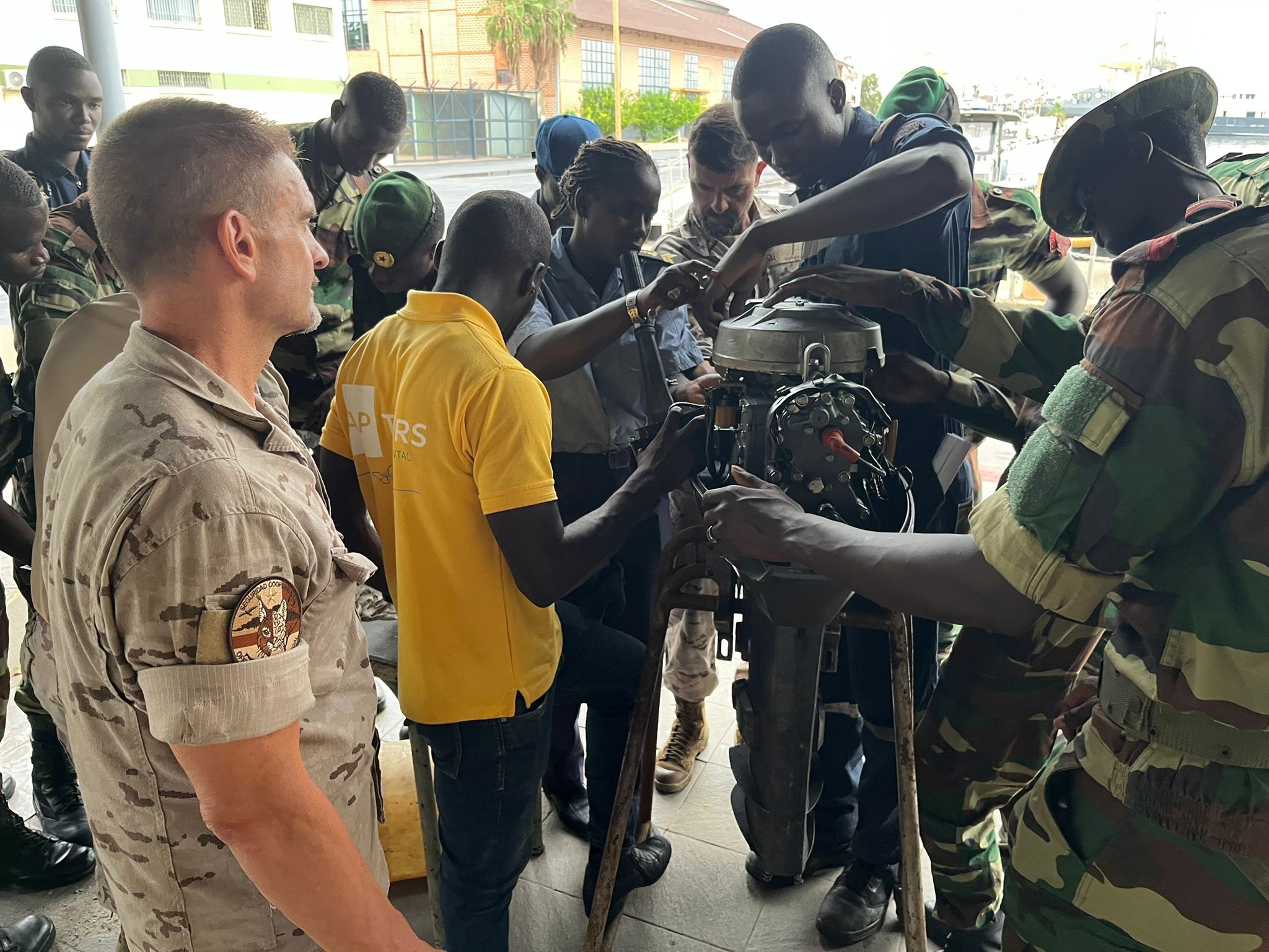 Práctica desmontaje e identificación de elementos de un motor fueraborda