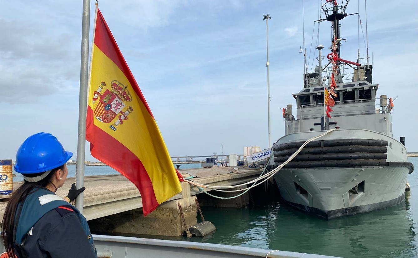 Ship docked at E.N Puntales