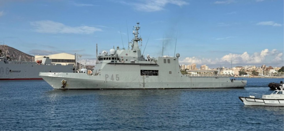 El BAM Audaz dirigiéndose a aguas del Estrecho de Gibraltar