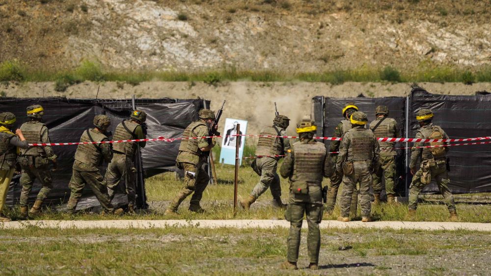 Ukrainian military personnel training at Squad Commander (Girona)