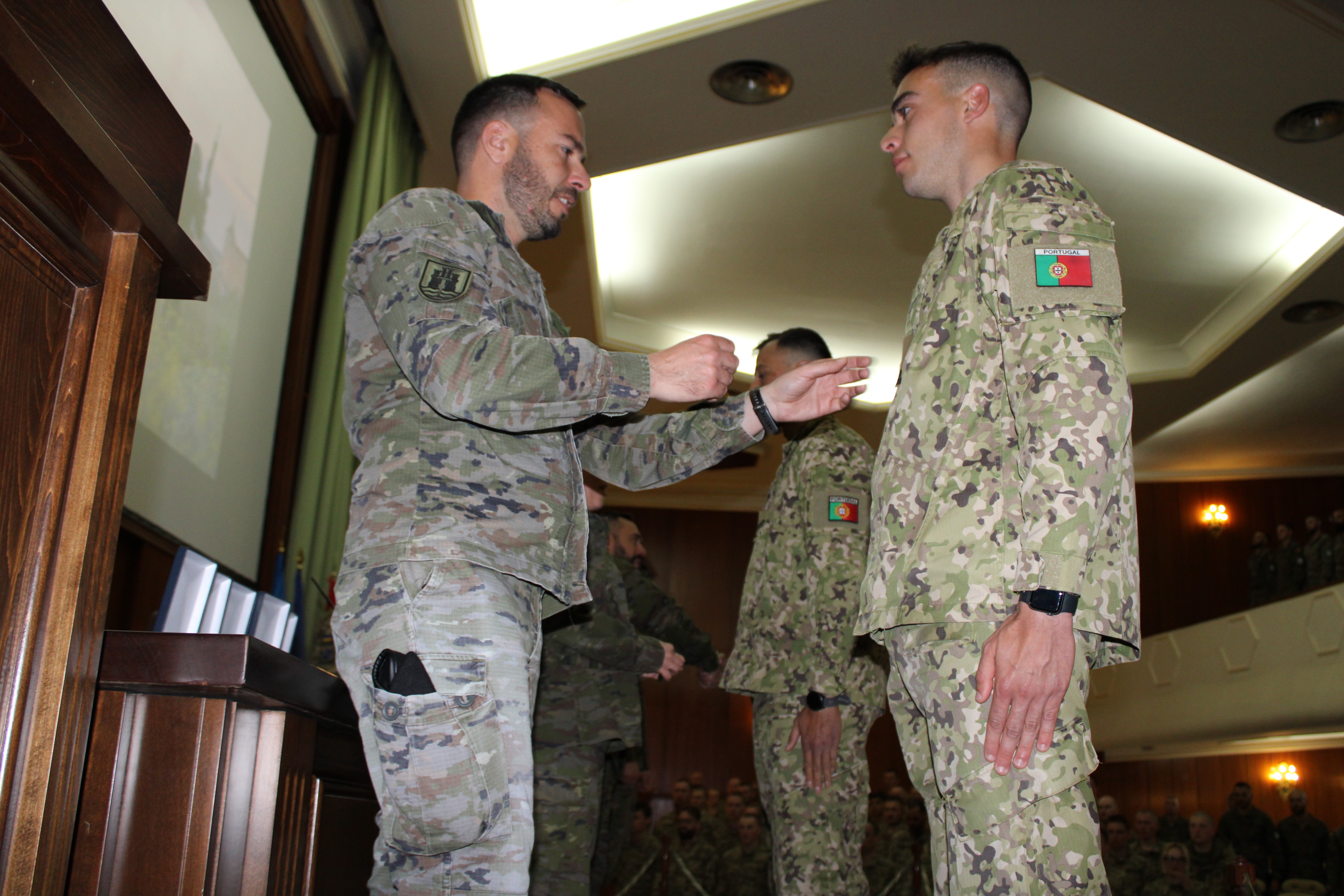 Mission insignia presentation to Portuguese Army soldiers