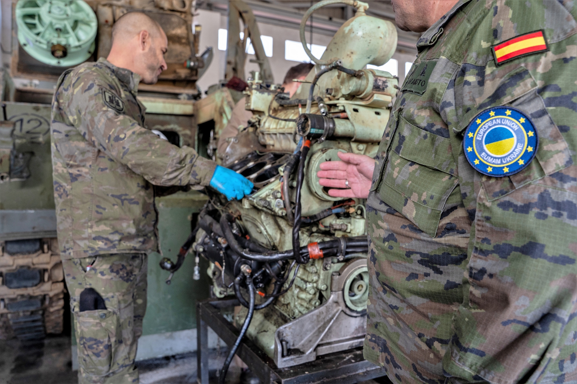Disassembly of M-113 engine