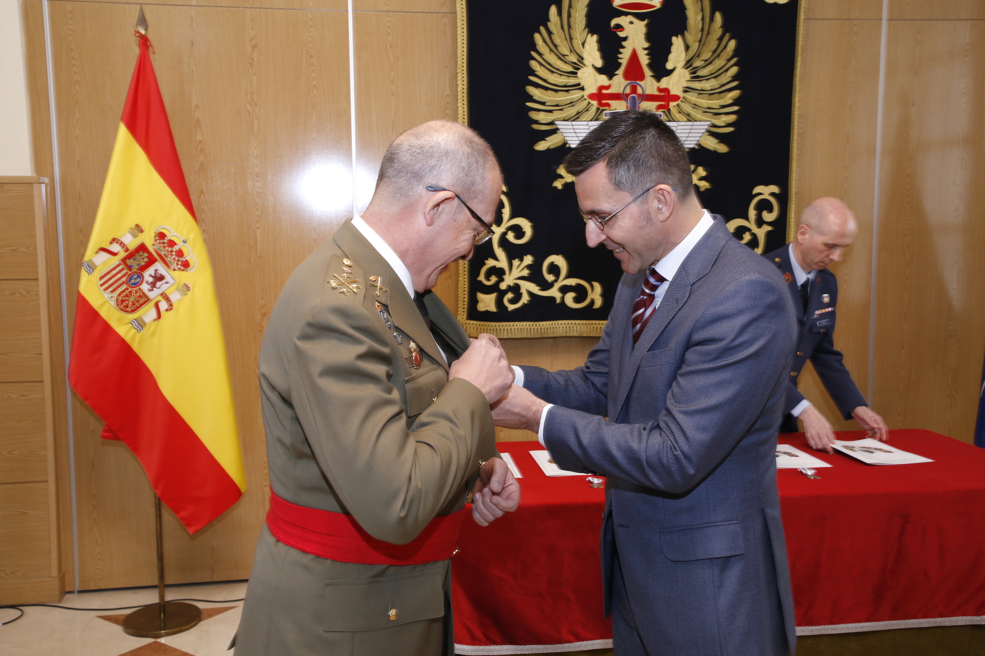 Cinco militares españoles reciben el premio Serge Lazareff de la OTAN
