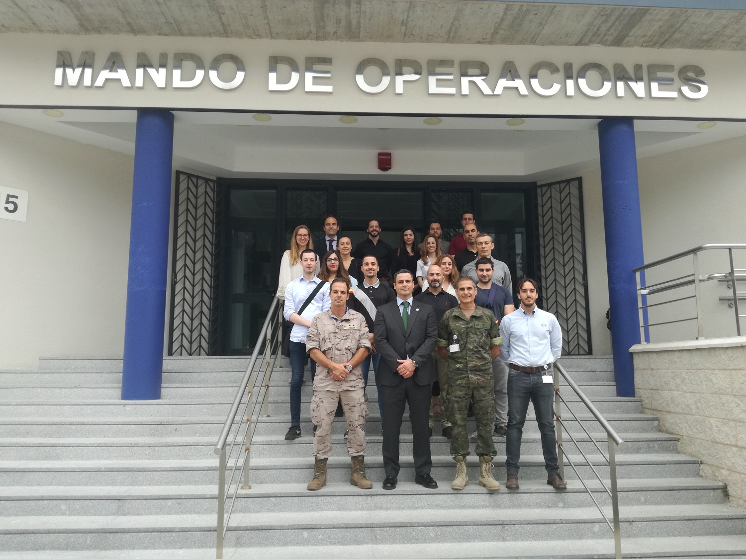 La IX promoción del máster de Liderazgo, Diplomacia e Inteligencia de FESEI visita el Mando de Operaciones