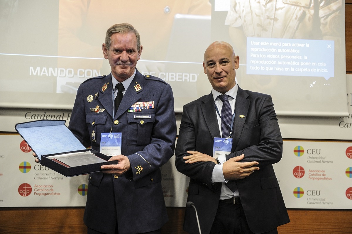 The Joint Cyber-Defence Command receives the second prize ISACA 2019 in the ‘Information Systems Security’ category