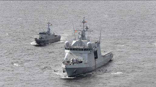 Training exercise with the Cameroonian patrol vessel 'Dipikar'