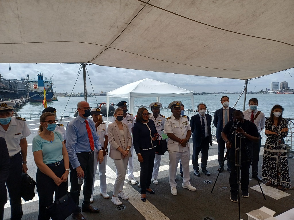 Representatives from the EU and the Nigerian Navy