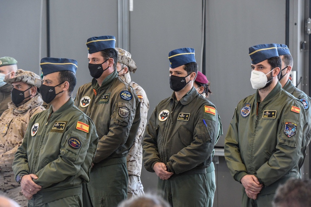 Spanish airmen during the HOTO ceremony