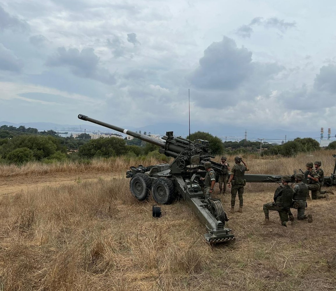 RACTA 4 artillery howitzer deployment