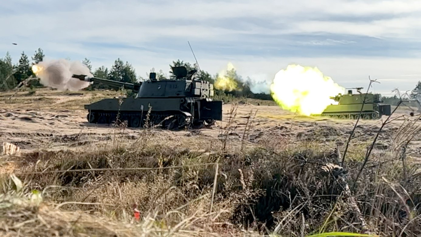 Shooting of the Field Artillery Battery