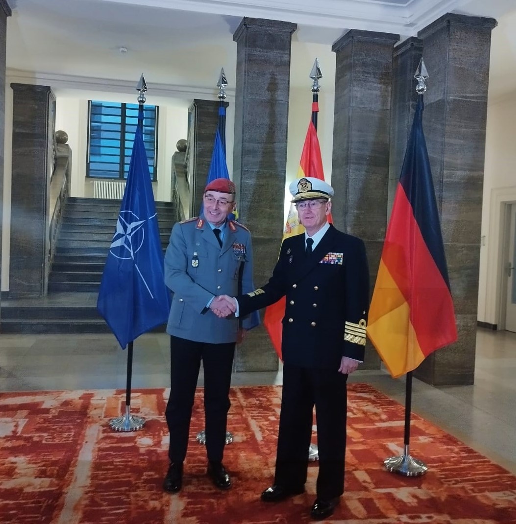 CHOD greets his German counterpart