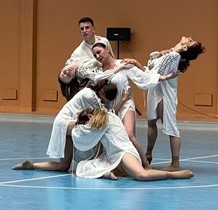 Contemporary dance performance