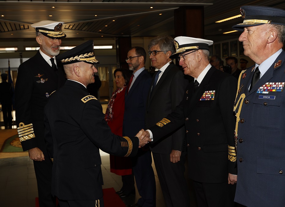 General Cavolli salutes to Spanish CHOD