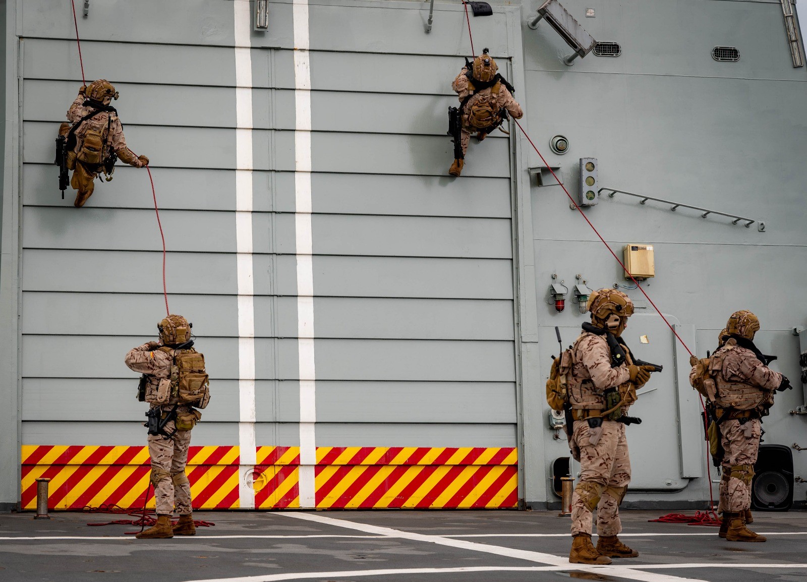 Insertion Demonstration via Rappelling from the OPV ‘Relámpago’