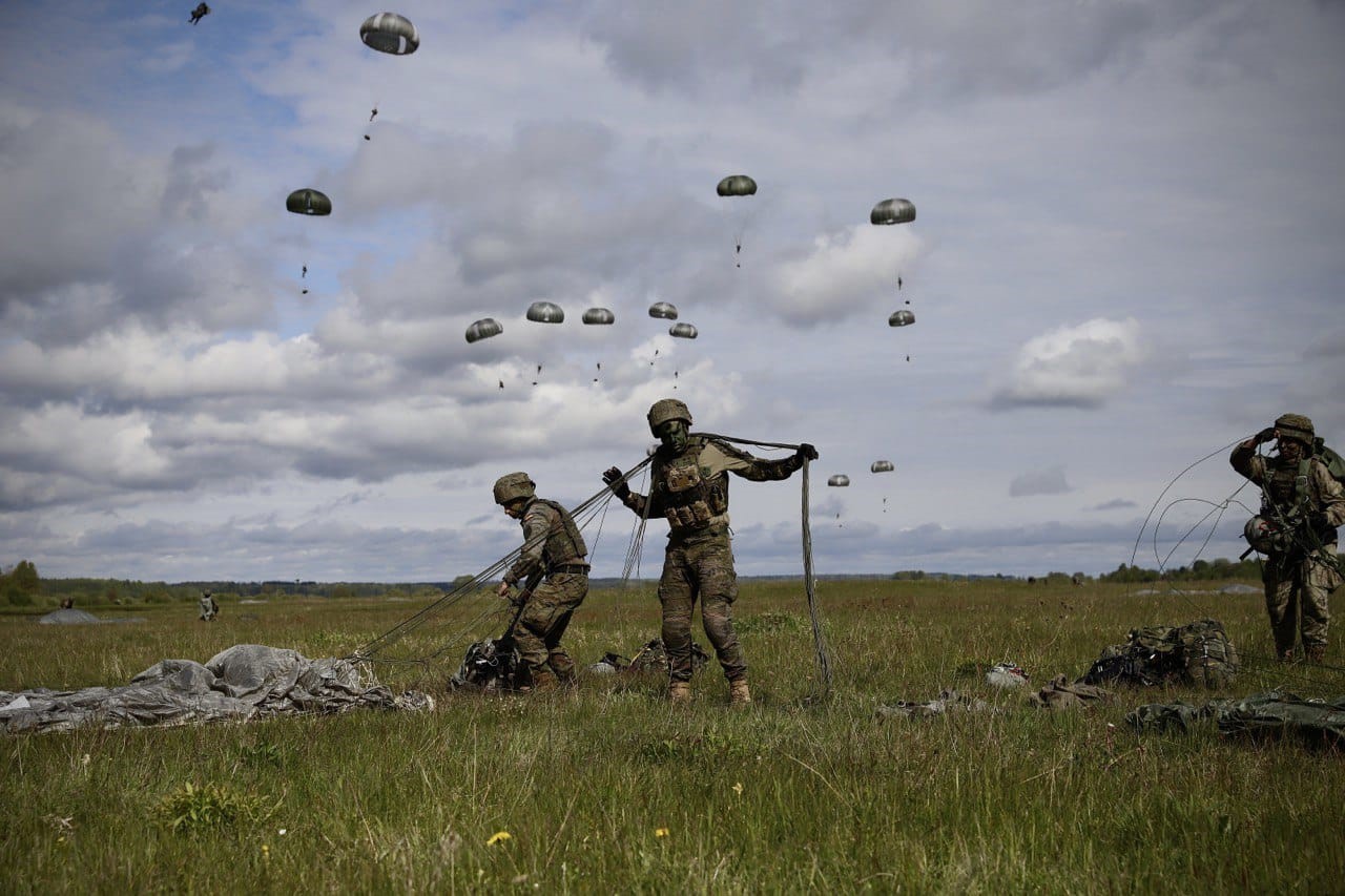 Post-landing parachute recovery