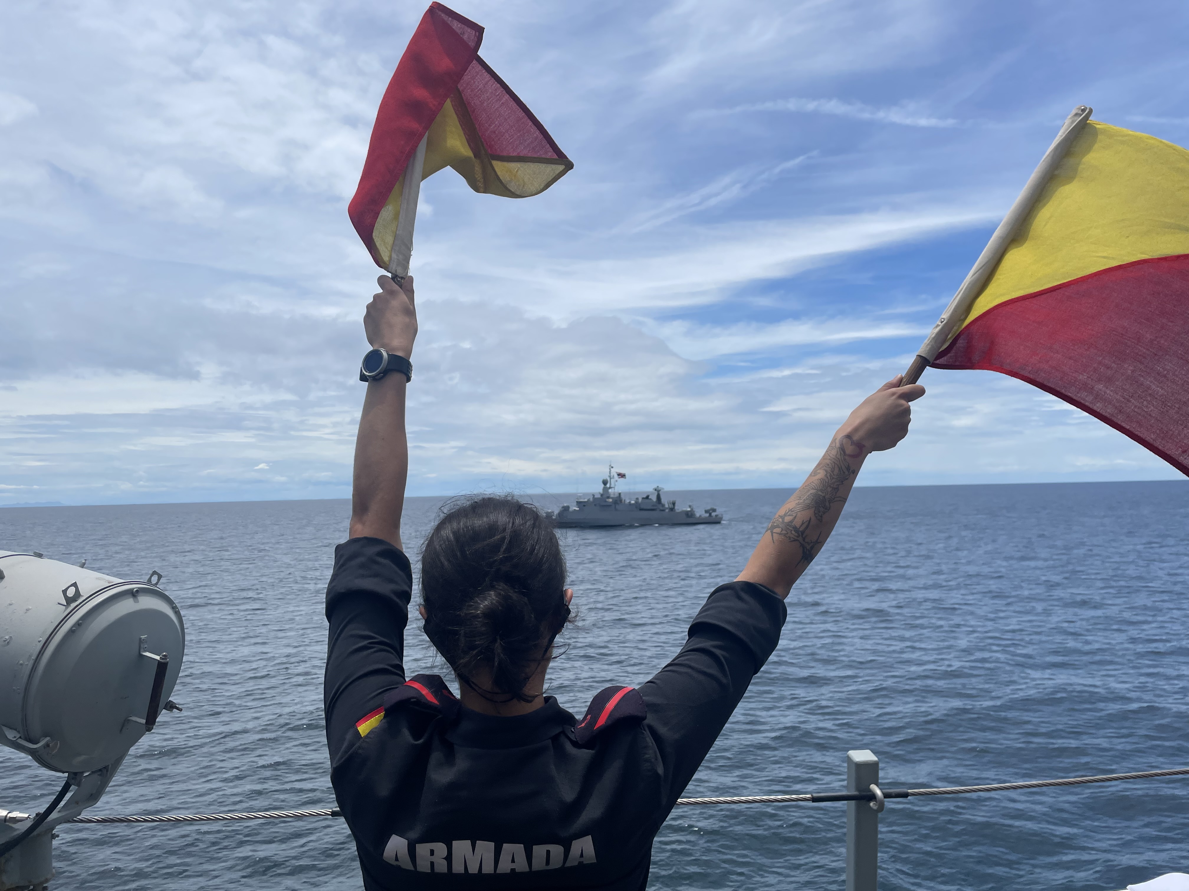 Communications system exercise with the HTMS Rattamakosin corvette