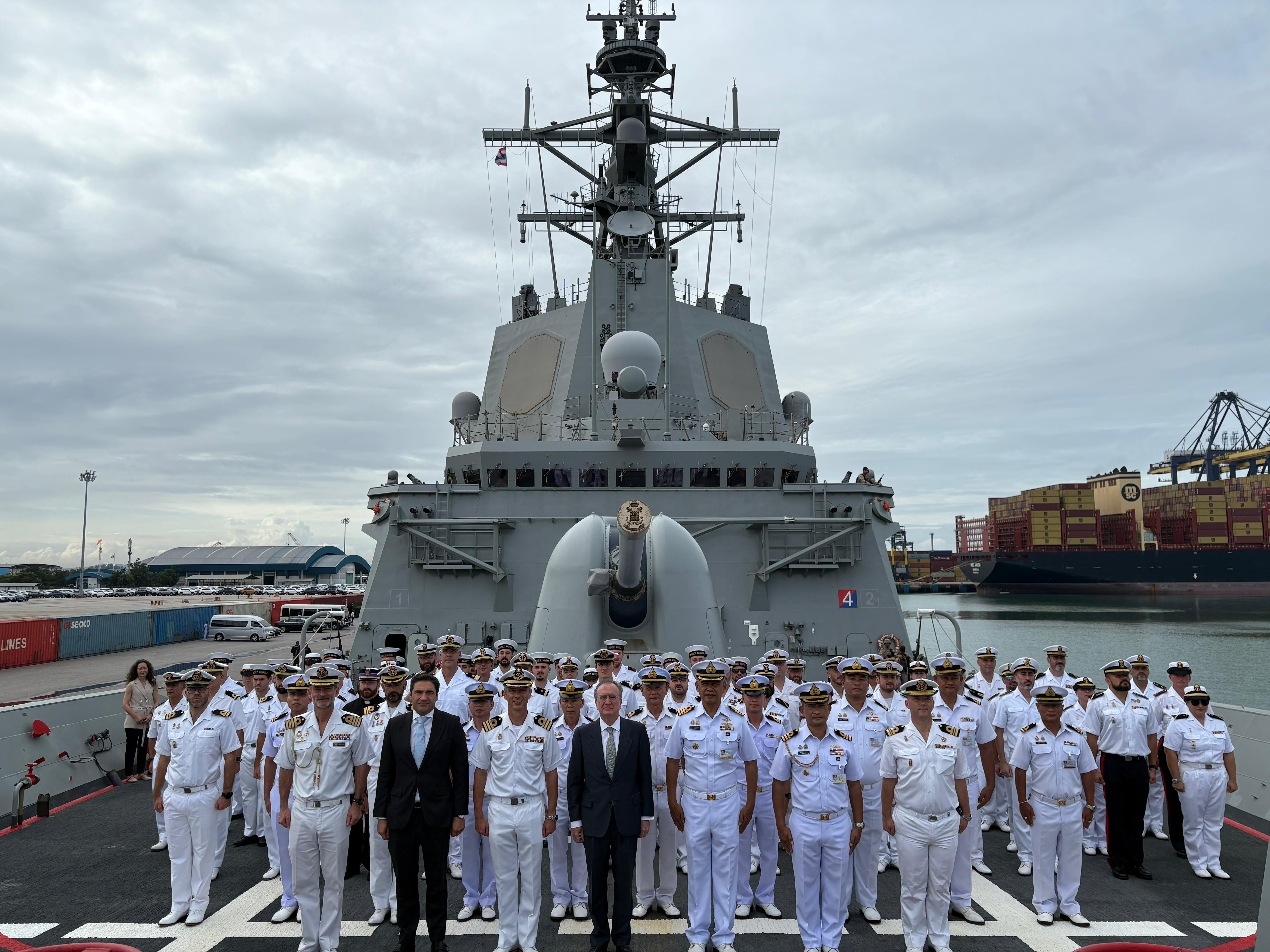 Frigate’s on-board visit by the Spanish Ambassador