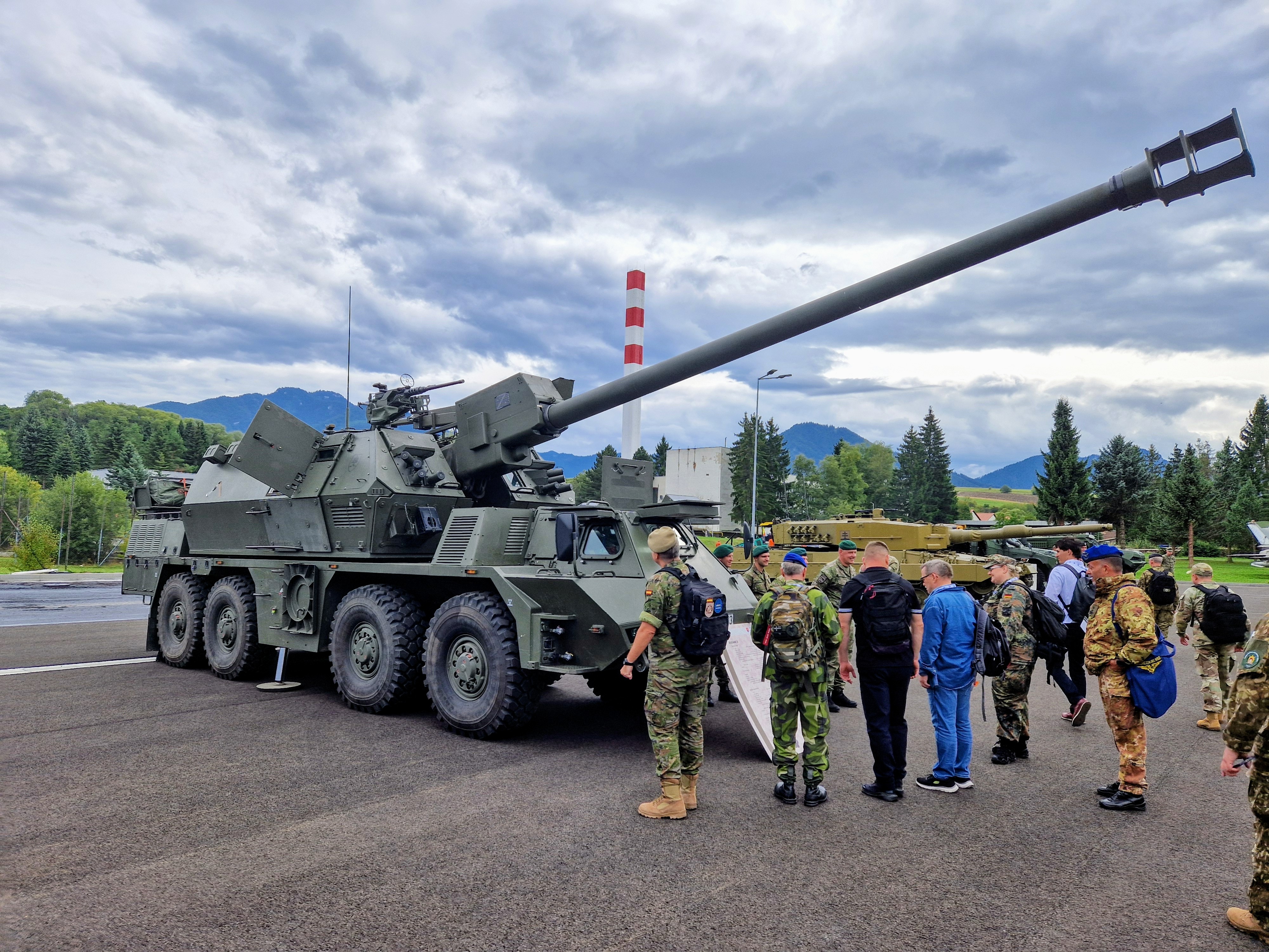 Zuzana 155mm self-propelled howitzer