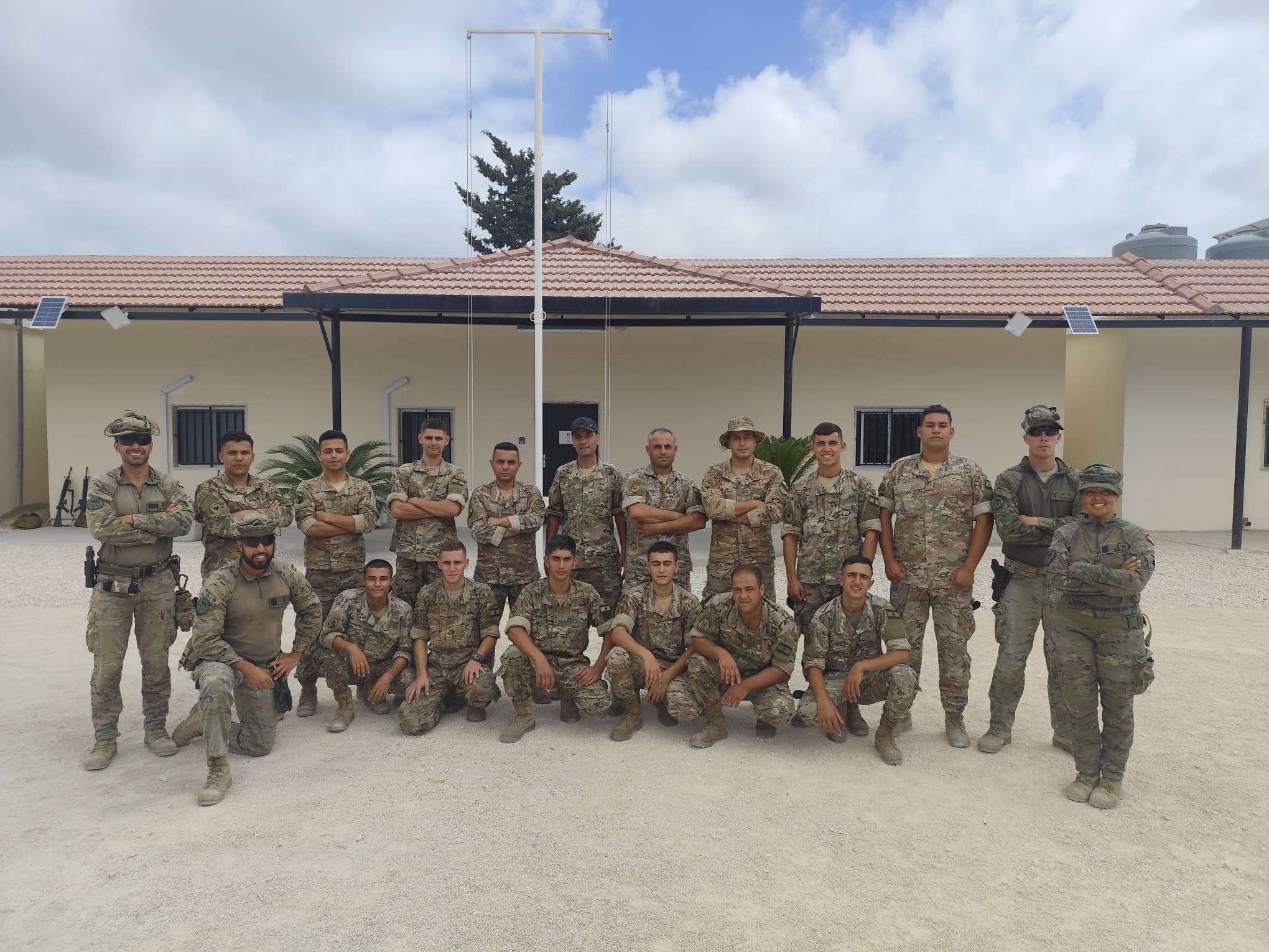 Spanish instructors with students from the Lebanese Armed Forces