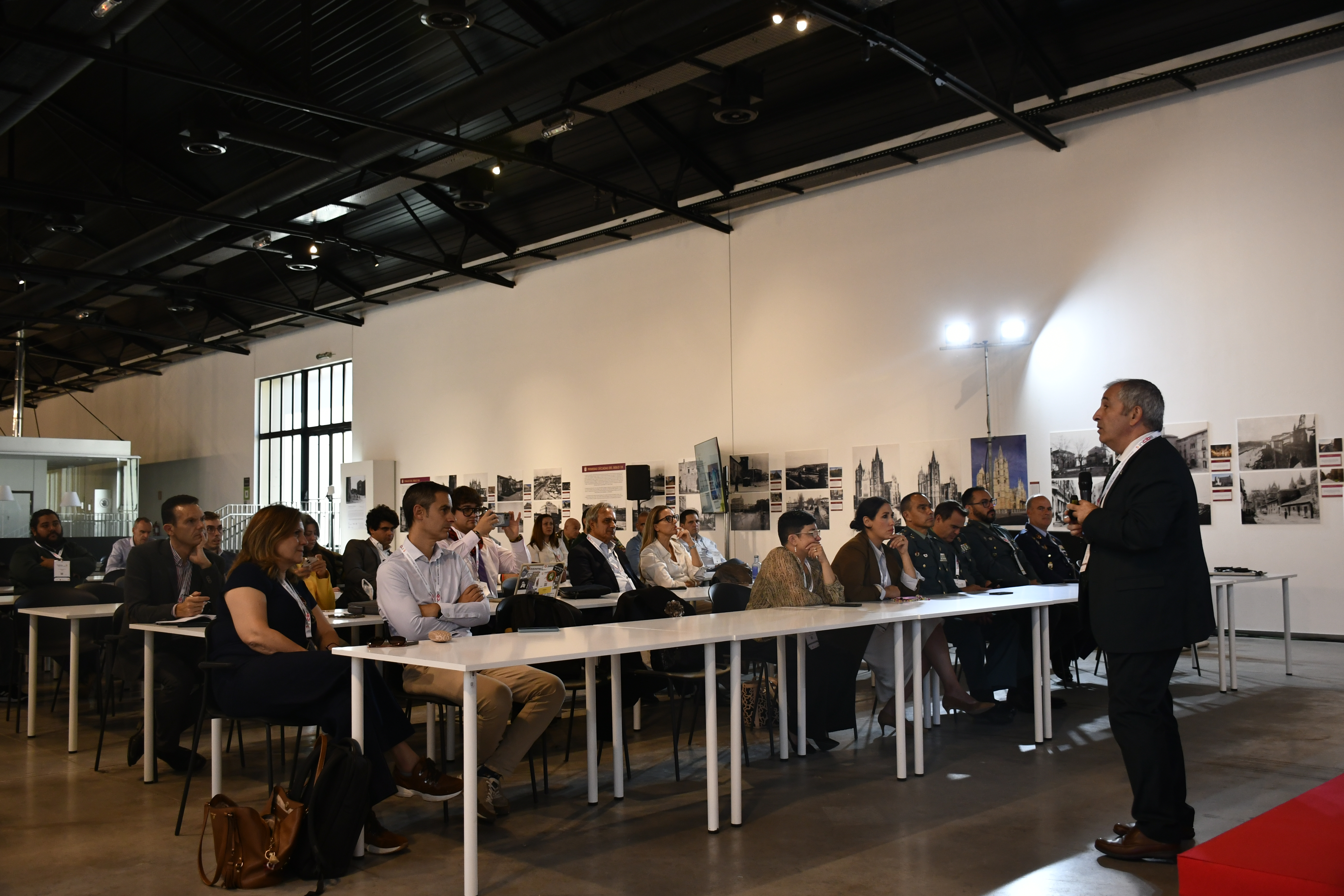 Enrique Ávila (CRIA) en su ponencia