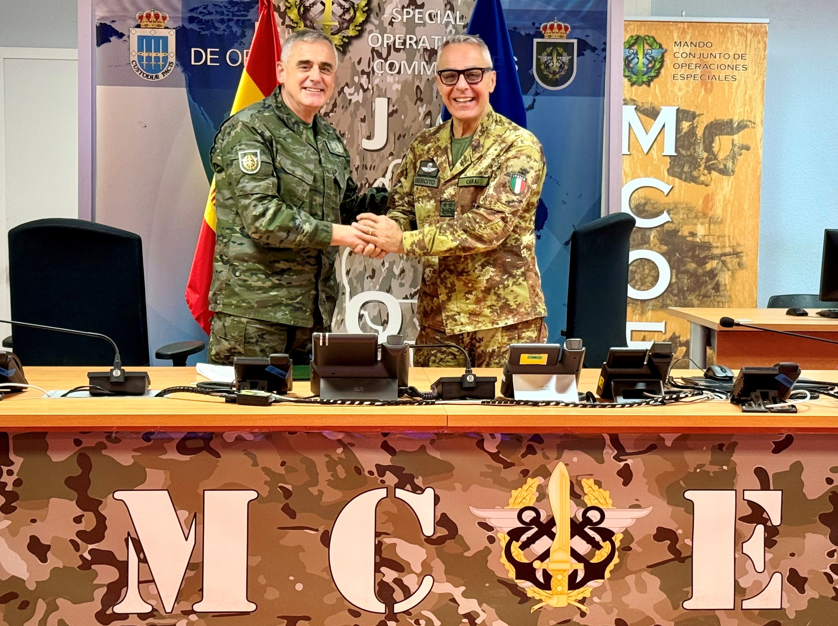 The commander of NATO ARF 25 and the commander of ESP SOCC ARF 25