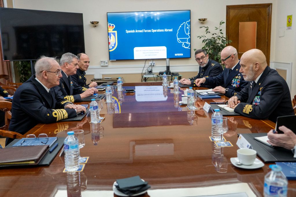 Meeting at the Defence Staff Headquarters