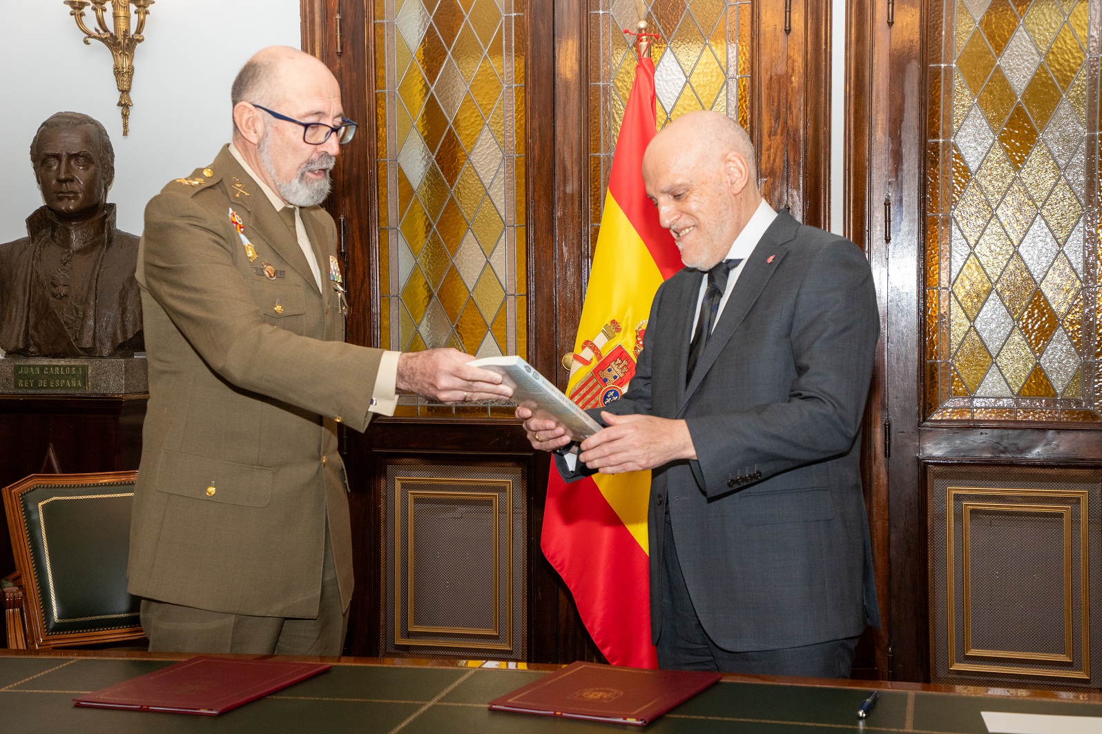 Exchange of institutional gifts