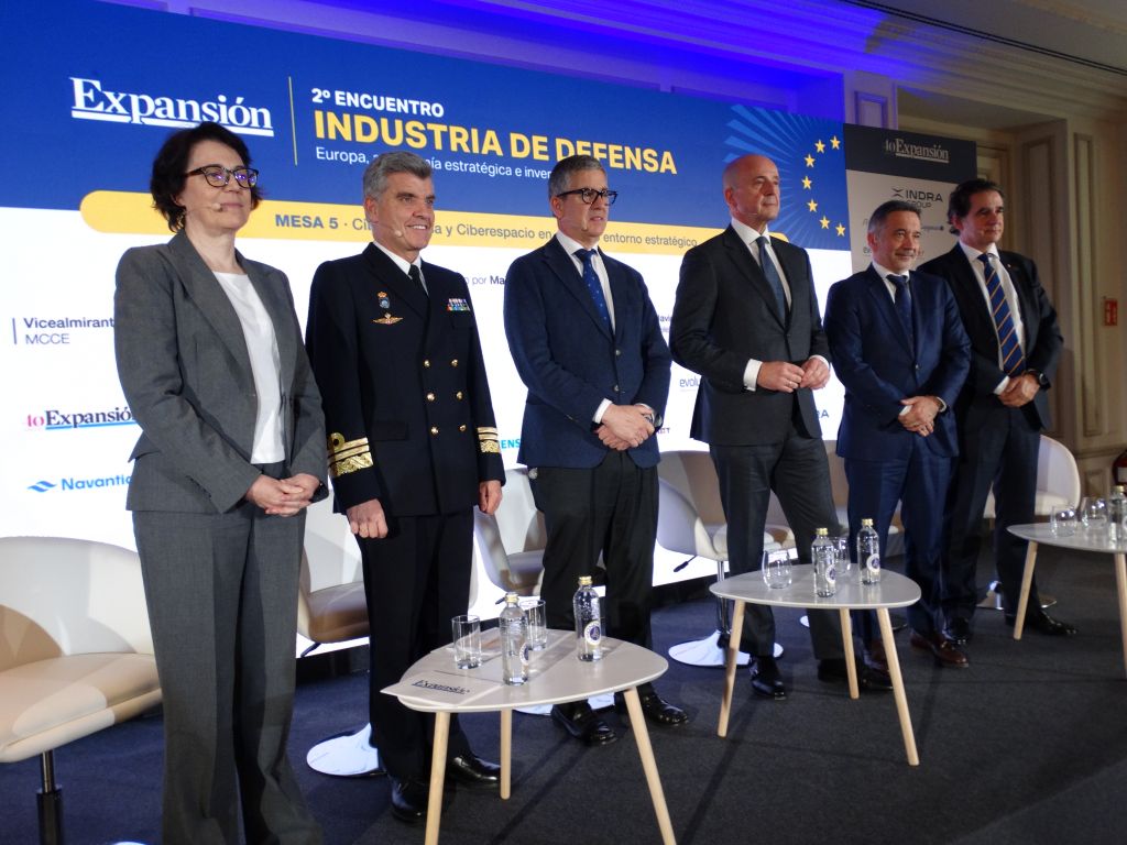 Vice-Admiral Roca with his table companions