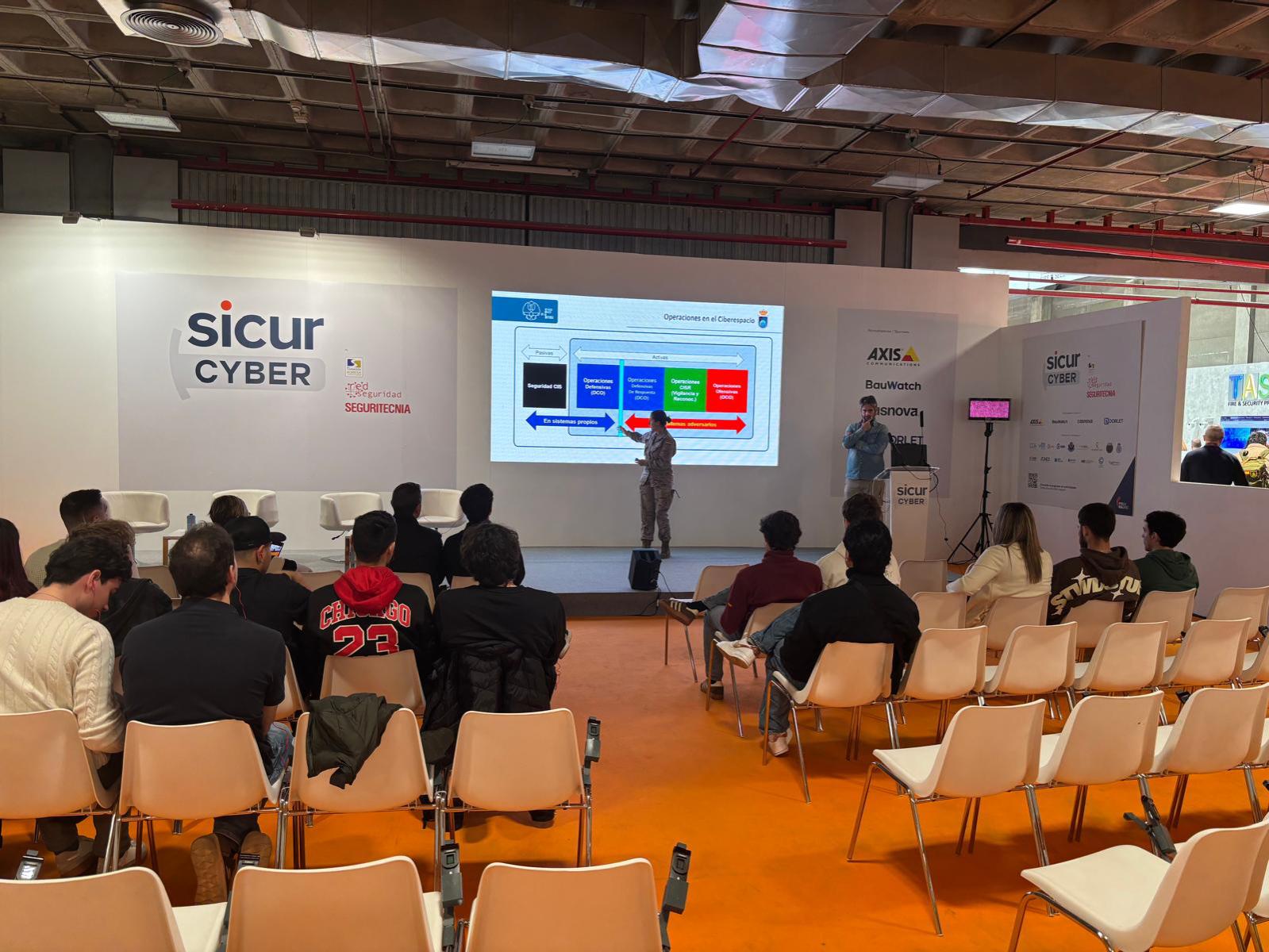 Sergeant Vicens during her presentation