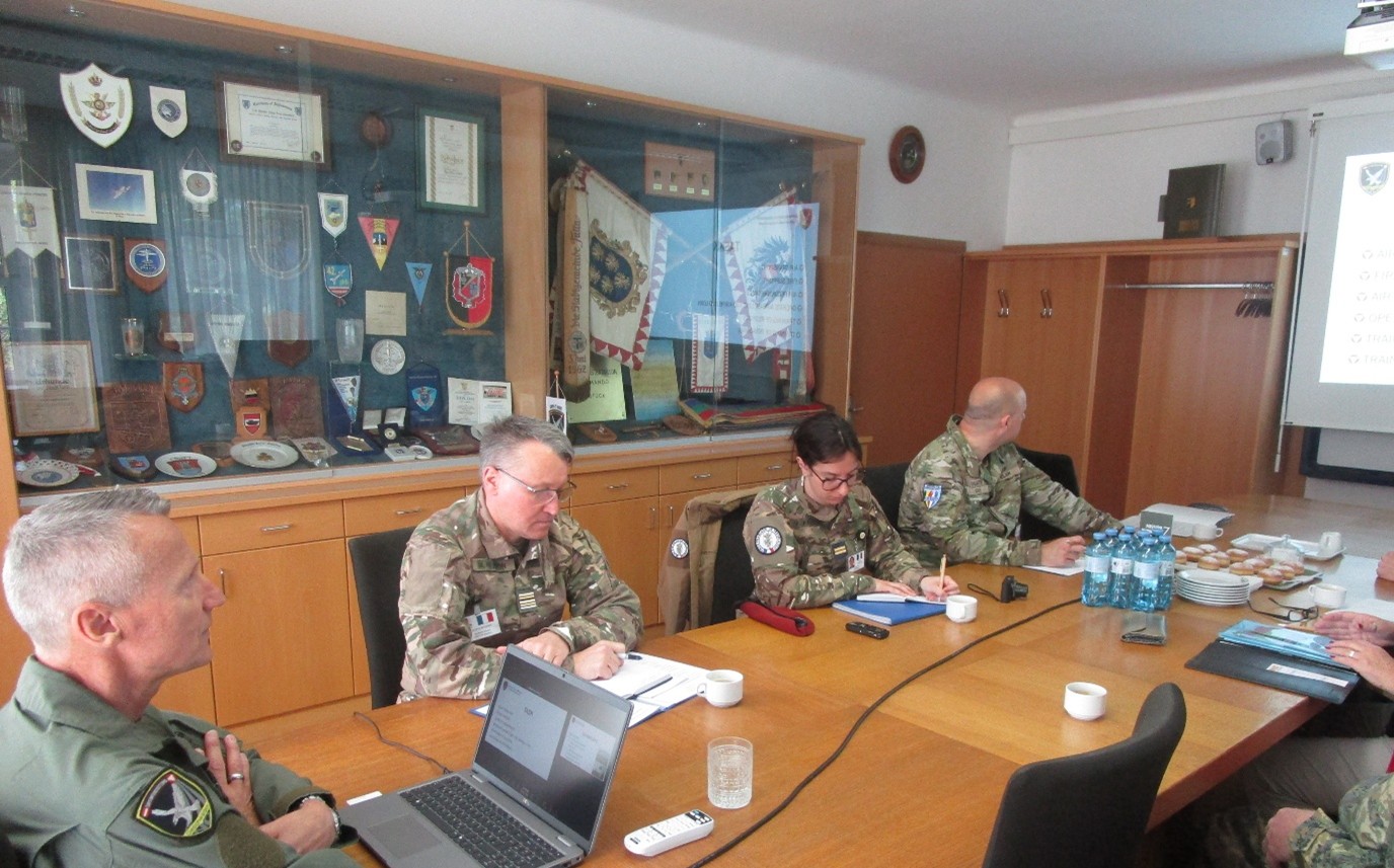 Briefing del ala del ejército austriaco