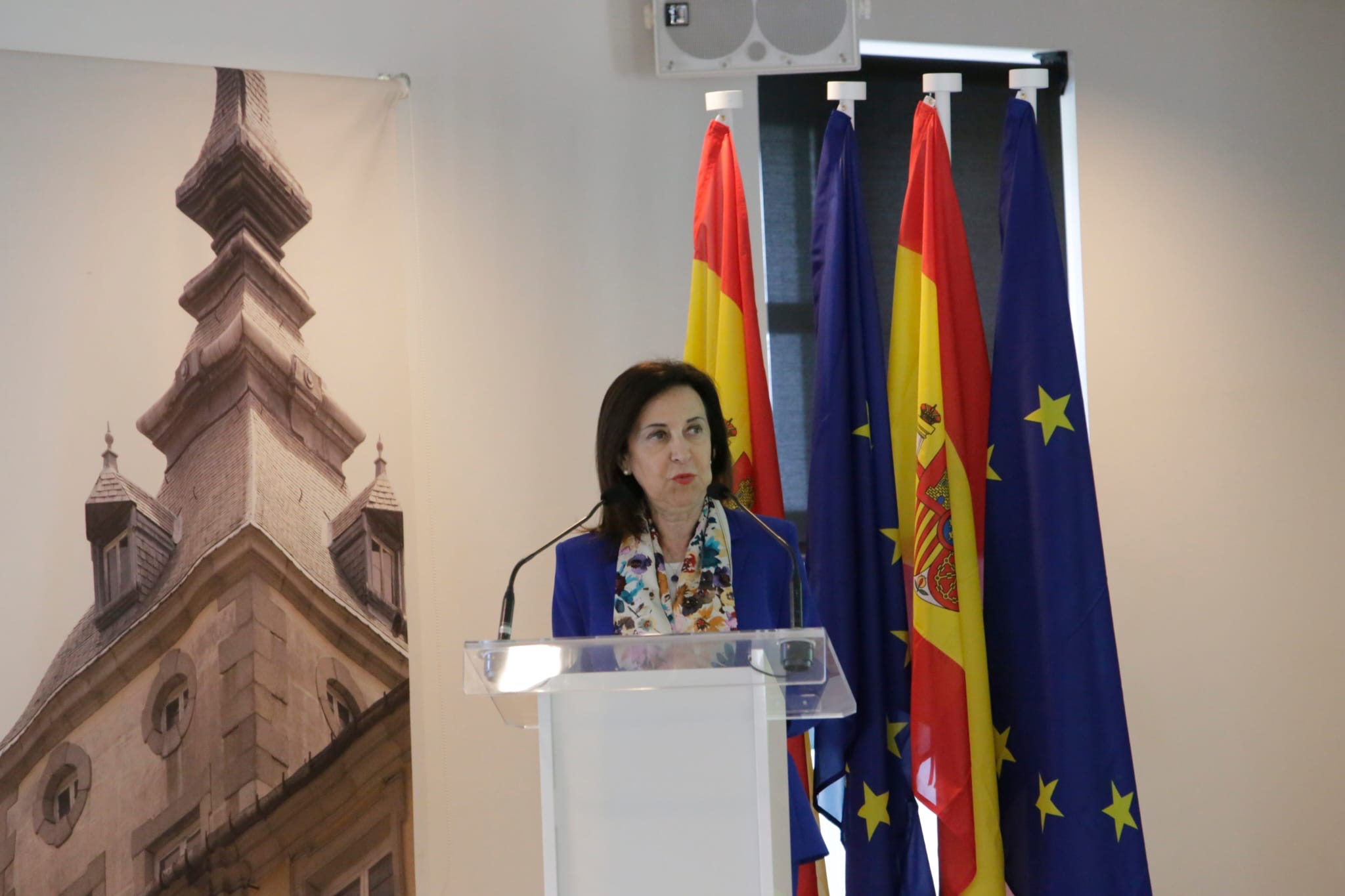 La ministra de Defensa inaugura las jornadas