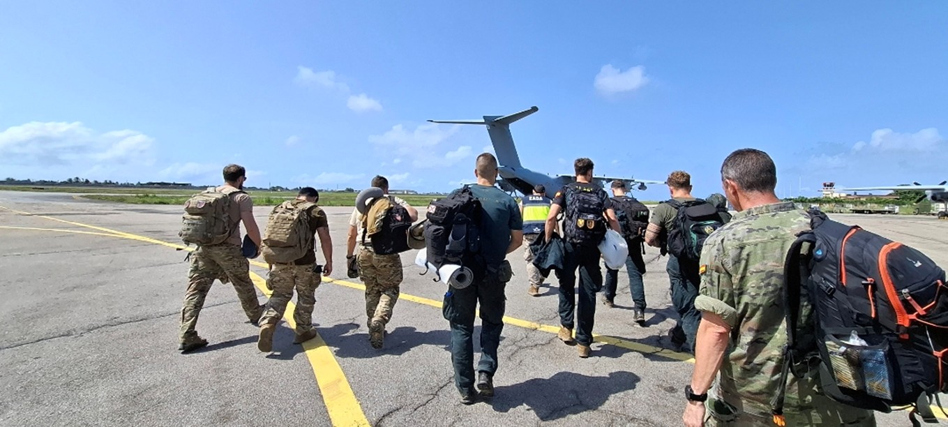 Members of the Spanish contingent at the start of the withdrawal from Ivory Coast