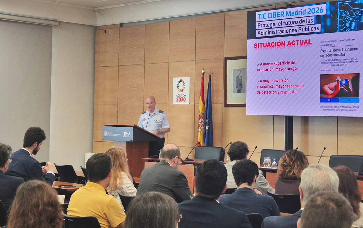 El general Juste, durante su exposición