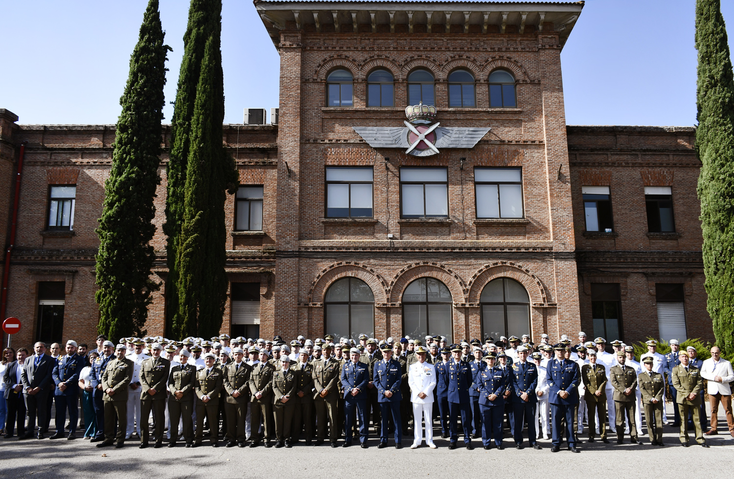Asistentes a la inauguración