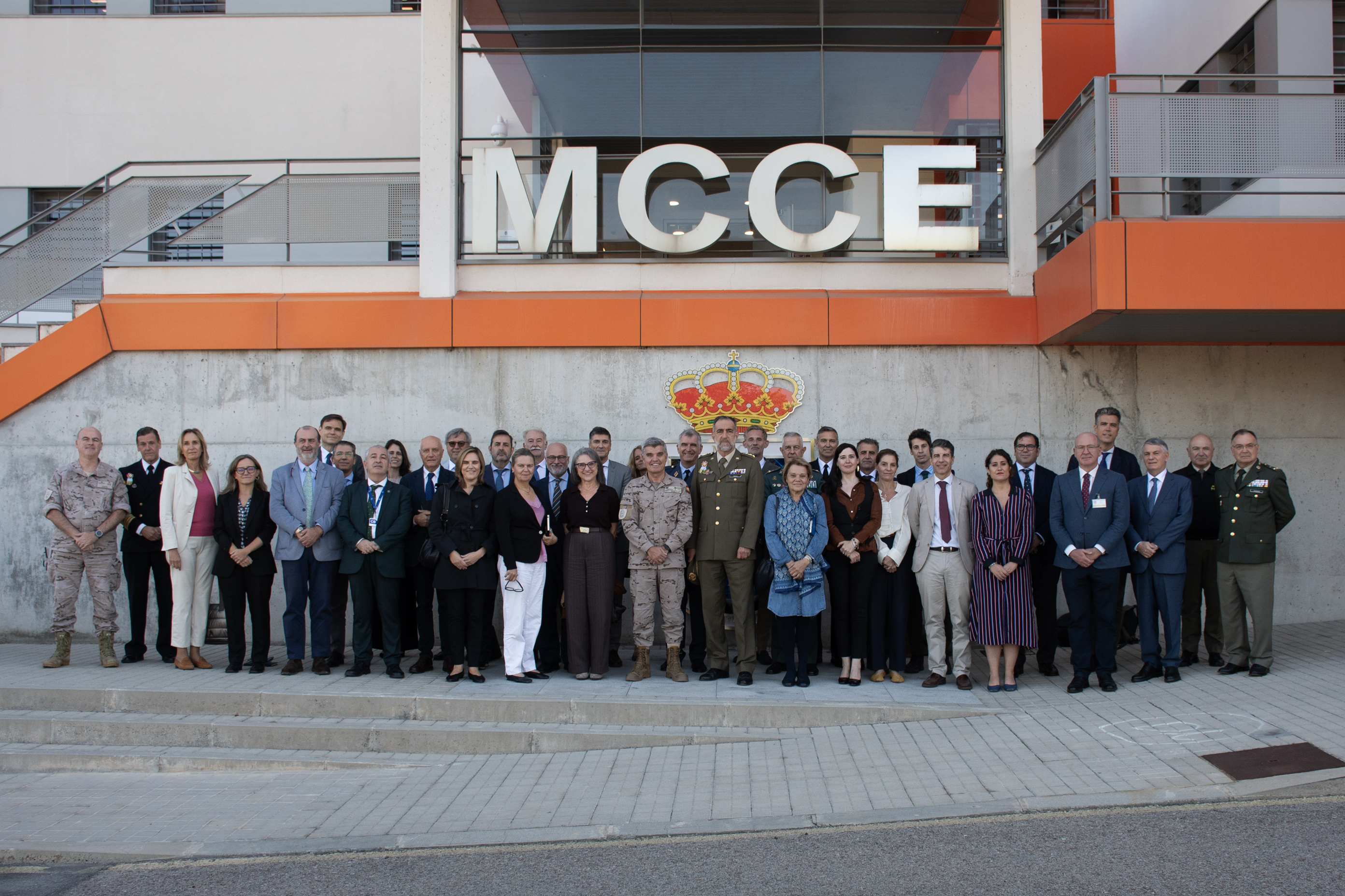 Participantes en la visita al MCCE